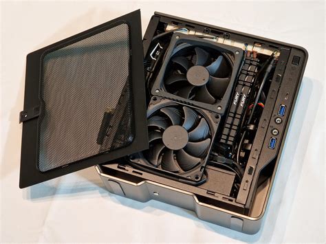 InWin Chopin Max Build .
